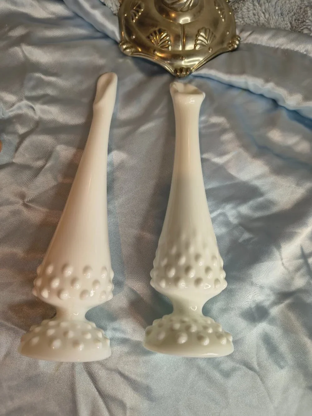 Set of 2 Fenton Stretch Milk Glass Vases